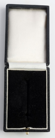WWII GERMAN PRESENTATION CASED 1922 COLBURG BADGE