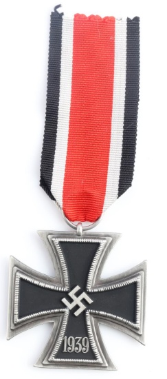 WWII GERMAN 2ND CLASS IRON CROSS DECORATION