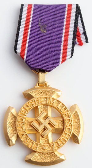 WWII GERMAN 1ST CLASS LUFTSHUTZ RLB MEDAL