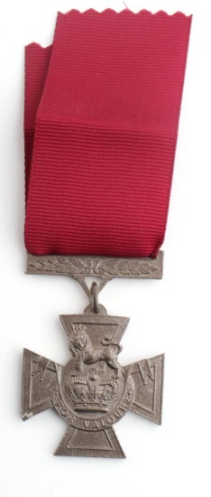 WWII BRITISH VICTORIA CROSS FOR VALOR IN BRONZE