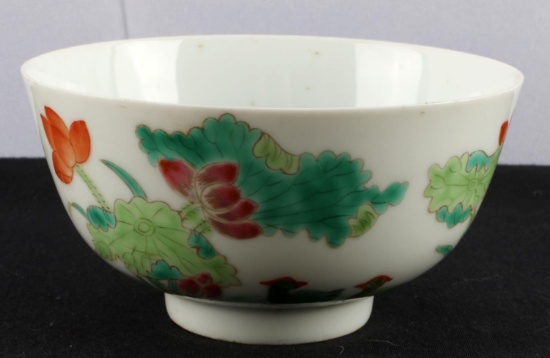 QIANLONG PORCELAIN FAMILLE ROSE RICE BOWL W LOTUS