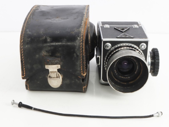 HASSELBLAD 1000F W/ CARL ZEISS 60MM & LEATHER CASE