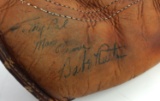 NY YANKEES BABE RUTH AUTOGRAPHED BASEBALL GLOVE