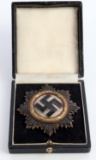 CASED WWII GERMAN CROSS IN GOLD