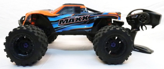 TRAXXAS MAXX ELECTRIC RC TRUCK W/ REMOTE