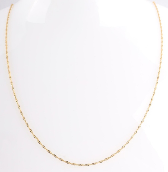 18K YELLOW GOLD TWISTED HERRINGBONE CHAIN NECKLACE