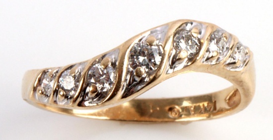 14KT GOLD DIAMOND WAVE BAND