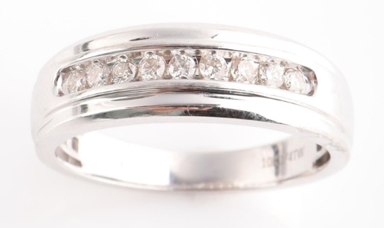 MENS 10 KT WHITE GOLD RING WITH 1/4 TCW DIAMONDS