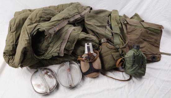 9 POST WWII US MILITARY DUFFEL BAG W SLEEPING BAG