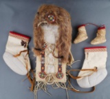 PLAINS NATIVE AMERICAN BEADED & LEATHER LOT
