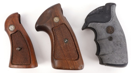 2 SMITH & WESSON 1 PACHMAYR GRIPPER HANDGUN GRIPS