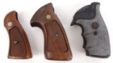 2 SMITH & WESSON 1 PACHMAYR GRIPPER HANDGUN GRIPS