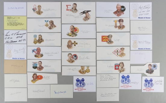 LOT OF 35 MEDAL OF HONOR WINNER SIGNATURES
