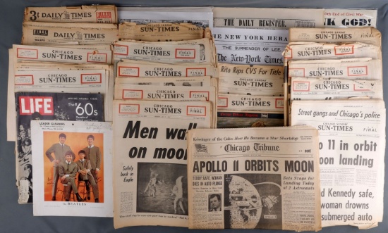 25 CHICAGO NEWSPAPER COLLECTION WWII MOON KENNEDY