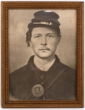 VINTAGE FRAMED CIVIL WAR PORTRAIT OF YOUNG SOLDIER
