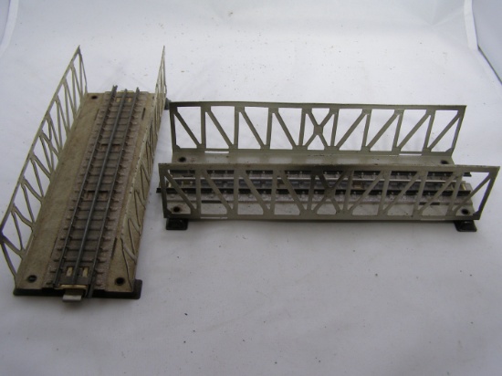2 vintage metal Marklin bridge trestles