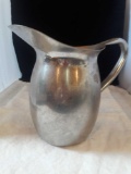 Water pitcher