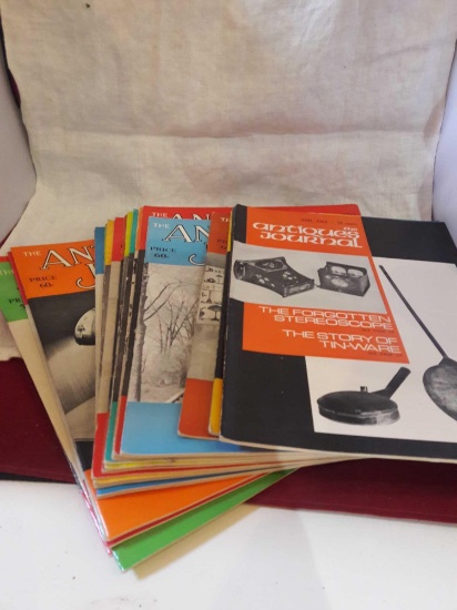 22 antiques journals ..1955.56.57.58 magazines