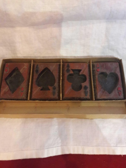 Set of vintage 4 aces ashtrays..2 1/2 ...4in