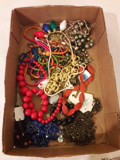 Lot of jewelry