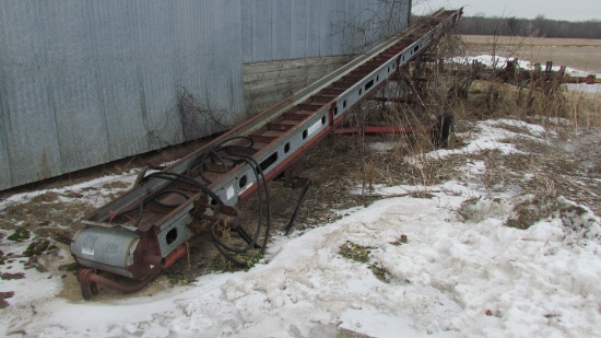 40' Kewanee  Hyd Bale elevator