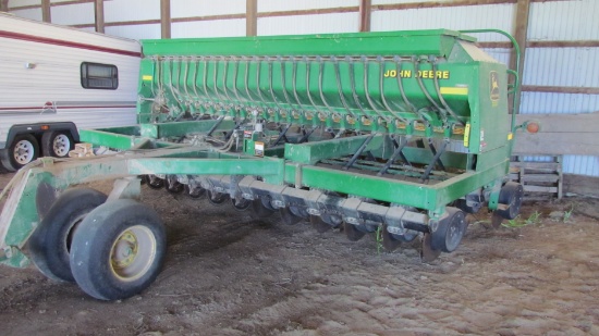 John Deere 1560 NoTill Drill