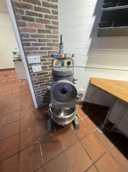 GLOBE SP40P-3 40QT PLANETARY FLOOR MIXER