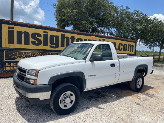 2006 Chevy 2400hd Truck W/t R/k