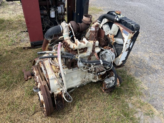 JOHN DEERE 4 CYLINDER DIESEL ENGINE
