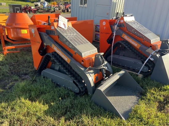 UNUSED HURRICANE COMPACT TRACK LOADER