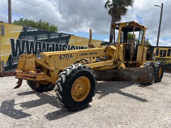 John Deere 670e Motor Grader