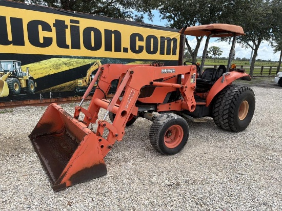 KUBOTA M5040F TRACTOR R/K