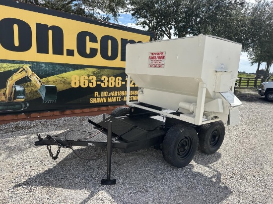 Trip Hopper Pull-Behind Range Feeder