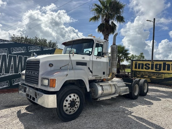 2002 Mack Ch613 Maxi Cruise Day Cab W/t R/k