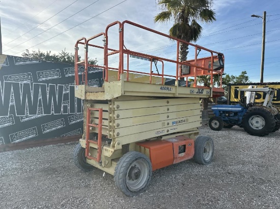 JLG 4069LE Electric Rough Terrain Scissor Lift W/k