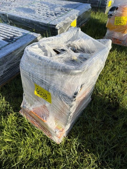 UNUSED PABREAK GAS POWERED PLATE COMPACTOR