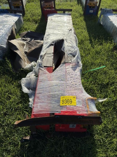 UNUSED SD LANCH 10,000LB TWO POST LIFT