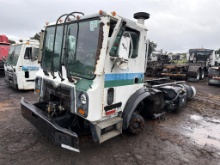 2011 MACK CAB CUTOFF W/ENGINE & TRANSMISSION