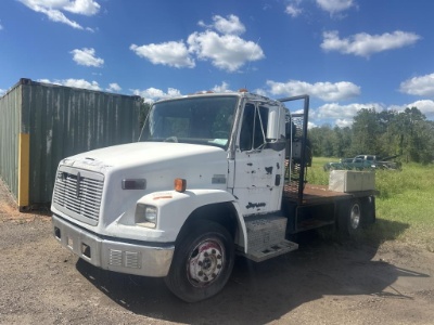 2001 Freightliner Flatbed Truck W/t