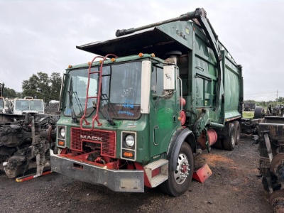 2001 Mack Mr688s Garbage Truck W/Title