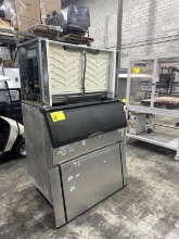 ICE O MATIC ICE MACHINE & BIN
