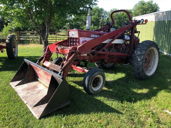 Farmall 560 Wide Front Tractor with Farmhand Loader, Gas, SN:2231