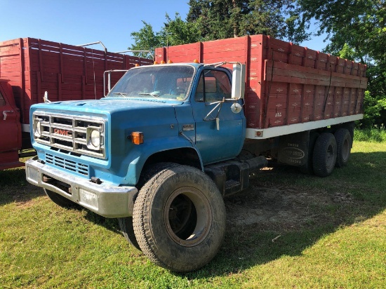 1975 GMC 6500 20' Tandem Axel Truck with Grain Box, 6,940 Miles, V8, VIN:TME675U556965