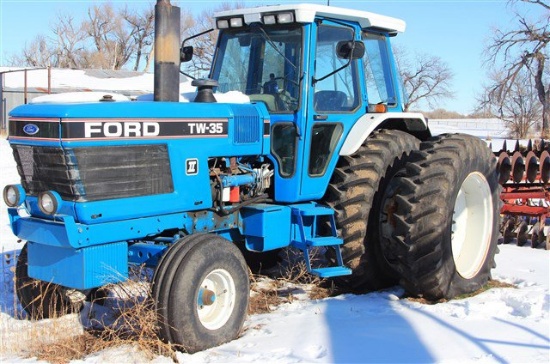1989 Ford TW-35 Tractor