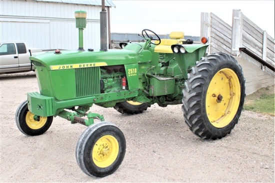 1966 JD 2510 D Tractor