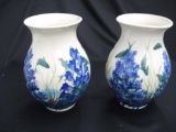 Porcelain vases item 356