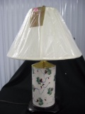 Porcelain lamp with shade item 266