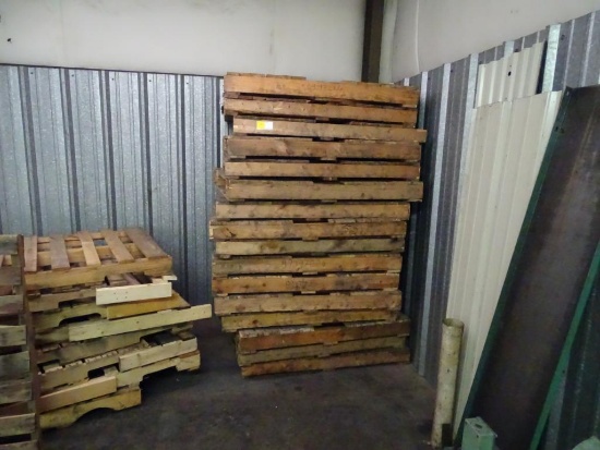 25 Wood Pallets