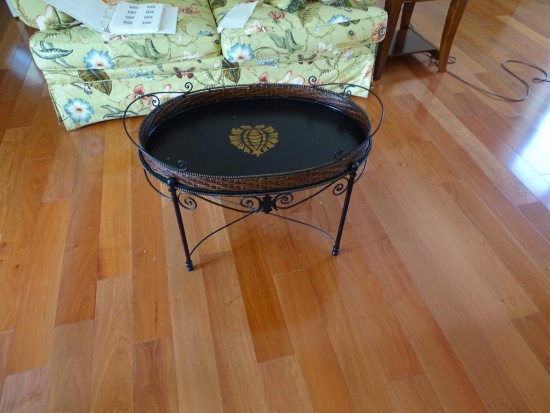 Removable tray table-wicker/metal
