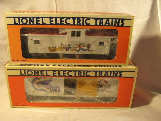 1 Disney Boxcar, 1 Disney Caboose